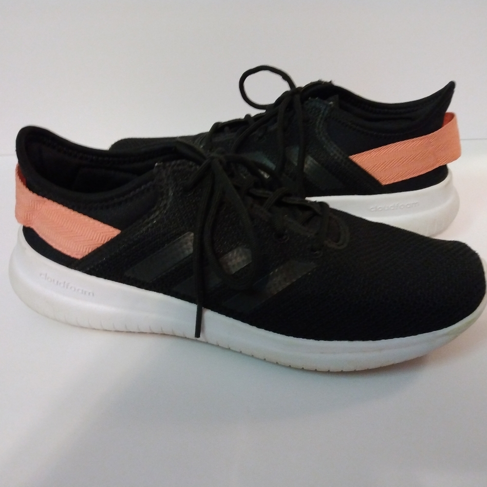 Adidas Cloadfoam size 8 black, white and pink athletic shoes EUC